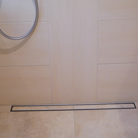 Bäder im Detail – „Fliesen und Holz“ – Fliesen Middel